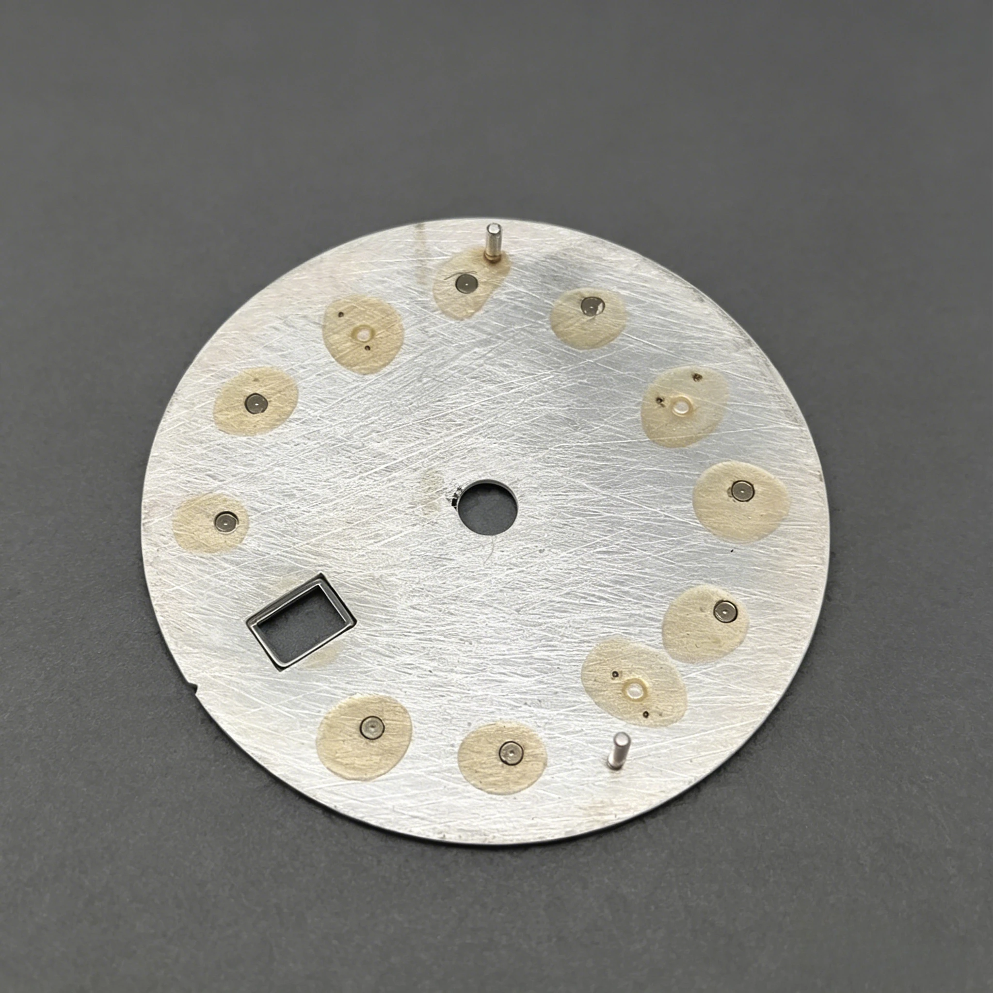 삼각대 Hilegu HL00101498 28.5mm GMT 다이얼 8215 2813 무브먼트 랜덤 패턴 블루 루미너스 시계 페이스 삼각대 액세서리