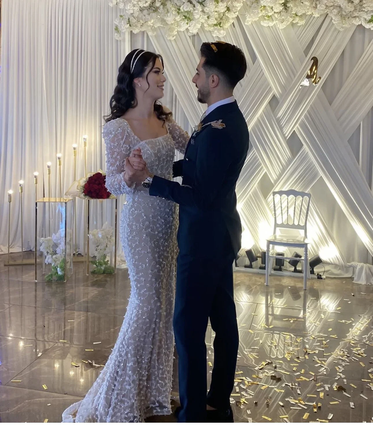 

OLOEY Glitter Mermaid Wedding Dresses Evening Formal Gowns Dubai Arabic Women Engagement Long Sleeves Square Neck Bride Gowns