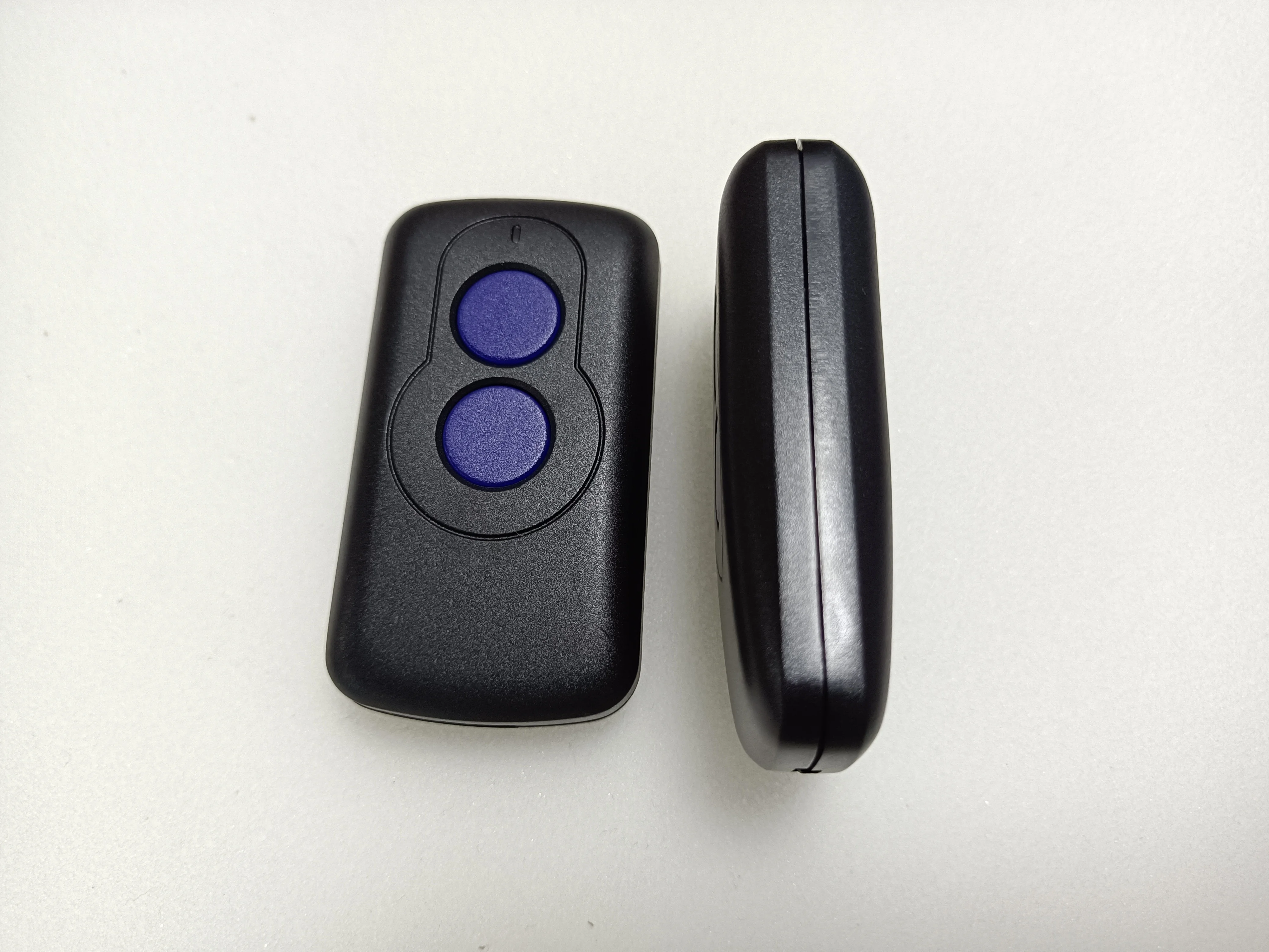 Garage Door Remote Control for Merlin M802
