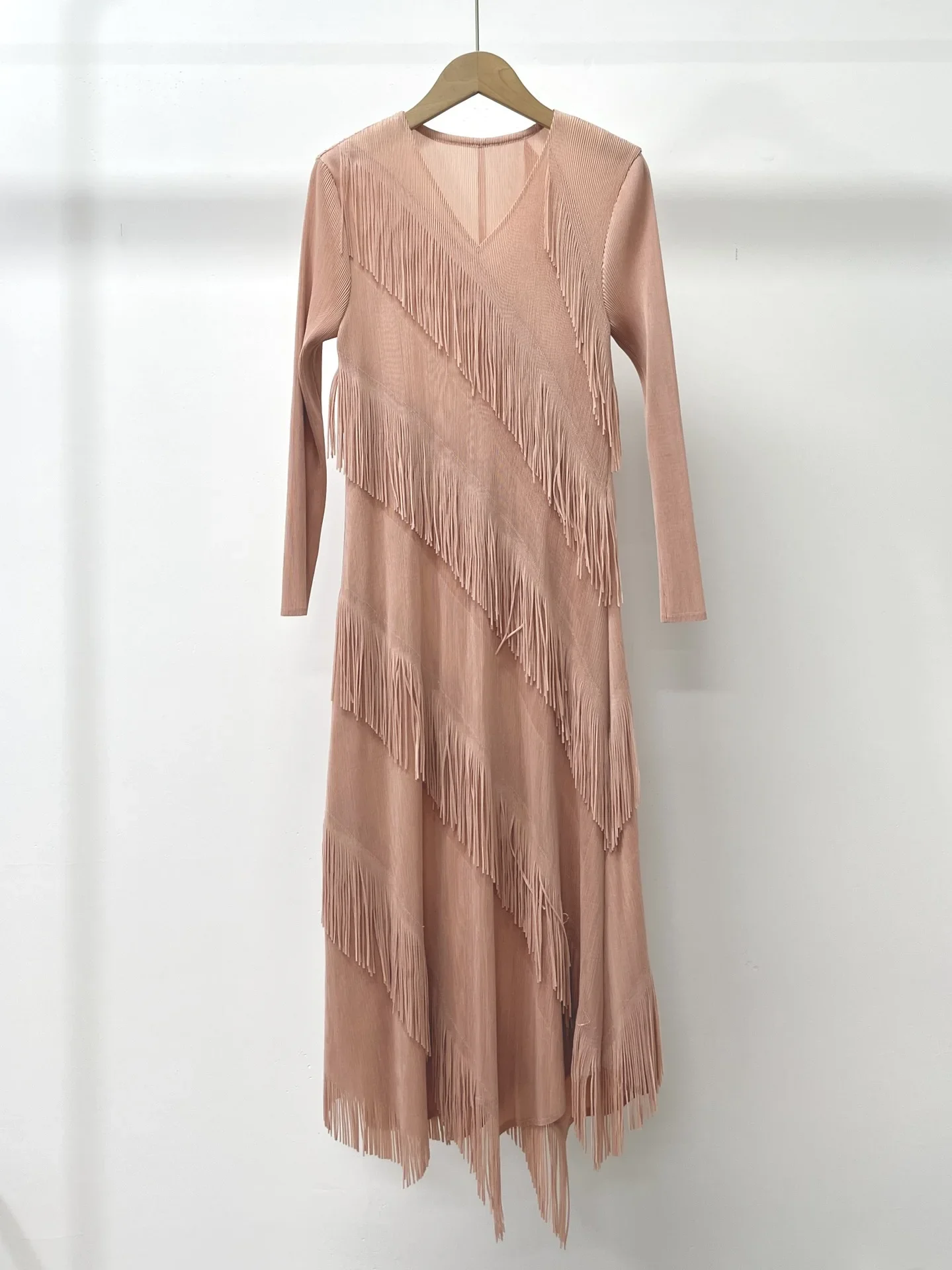 

Miyake Original Pleated High-waisted Fringe Small Perfume Style Long-sleeved Elegant Dress Women Printed Long Solid Color Skirt