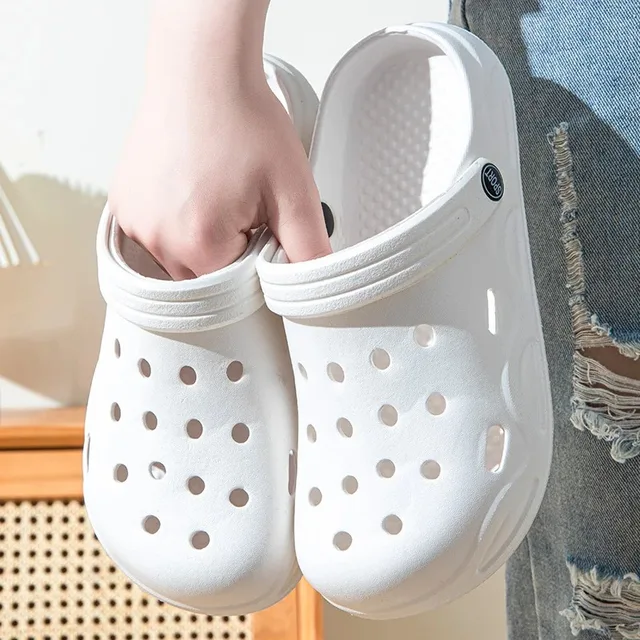 Fashion Women Slippers New Summer Slippers Outdoor Beach Slippers Classic Soft Men Garden Slippers Home Men Clogs Slippers 5