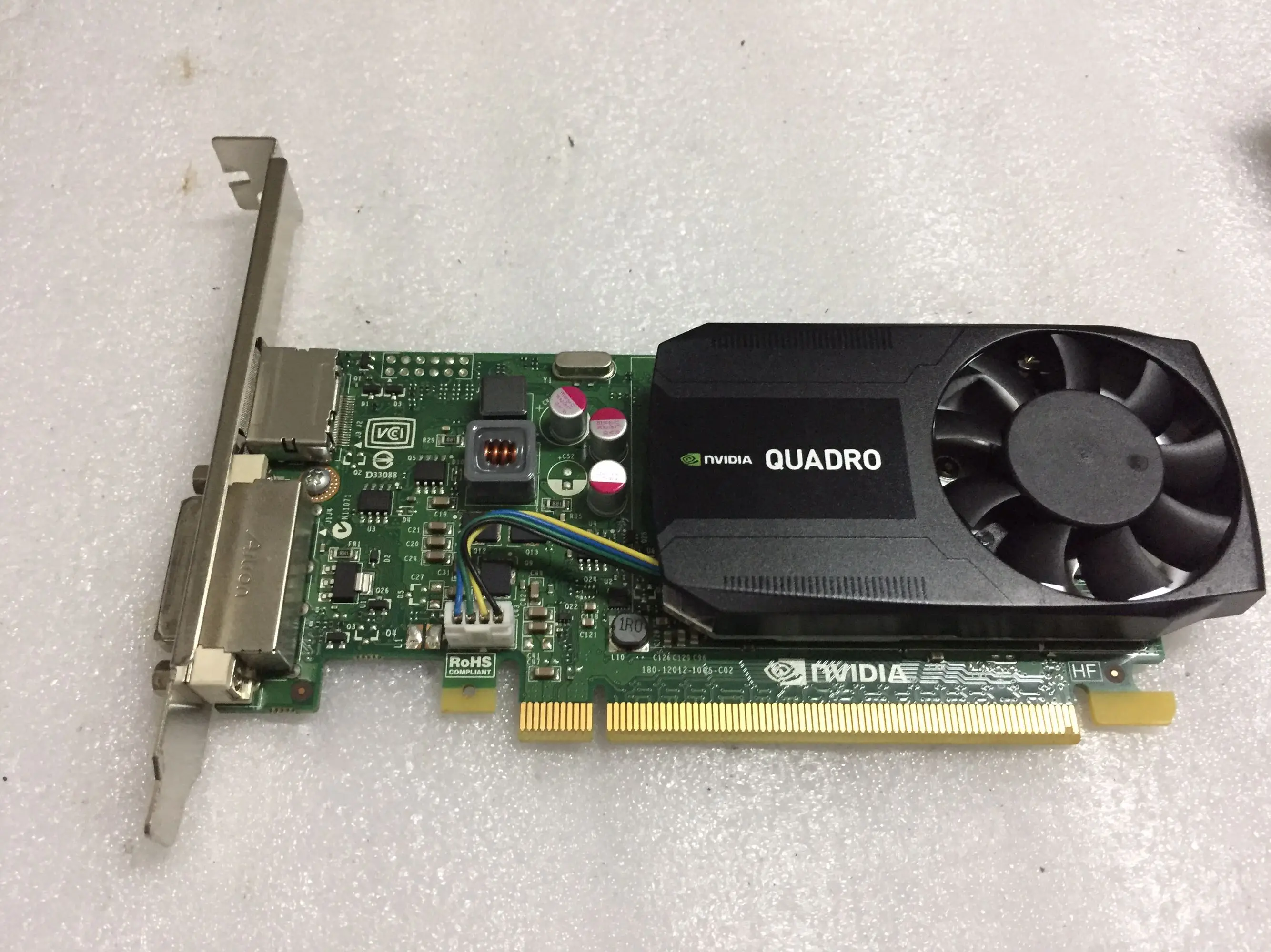 

Бывшая в употреблении профессиональная видеокарта NVIDIA Quadro K620 2 Гб 384SP GDDR3 DP DVI
