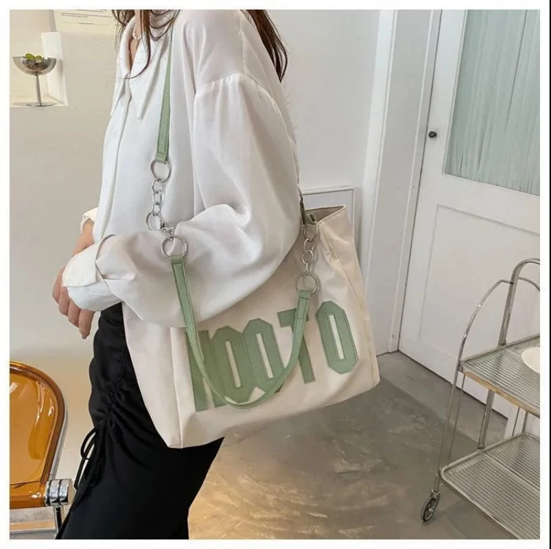 High quality bag for women in autumn and winter, new trendy and fashionable tote bag, versatile in ins, large capacity commuting
