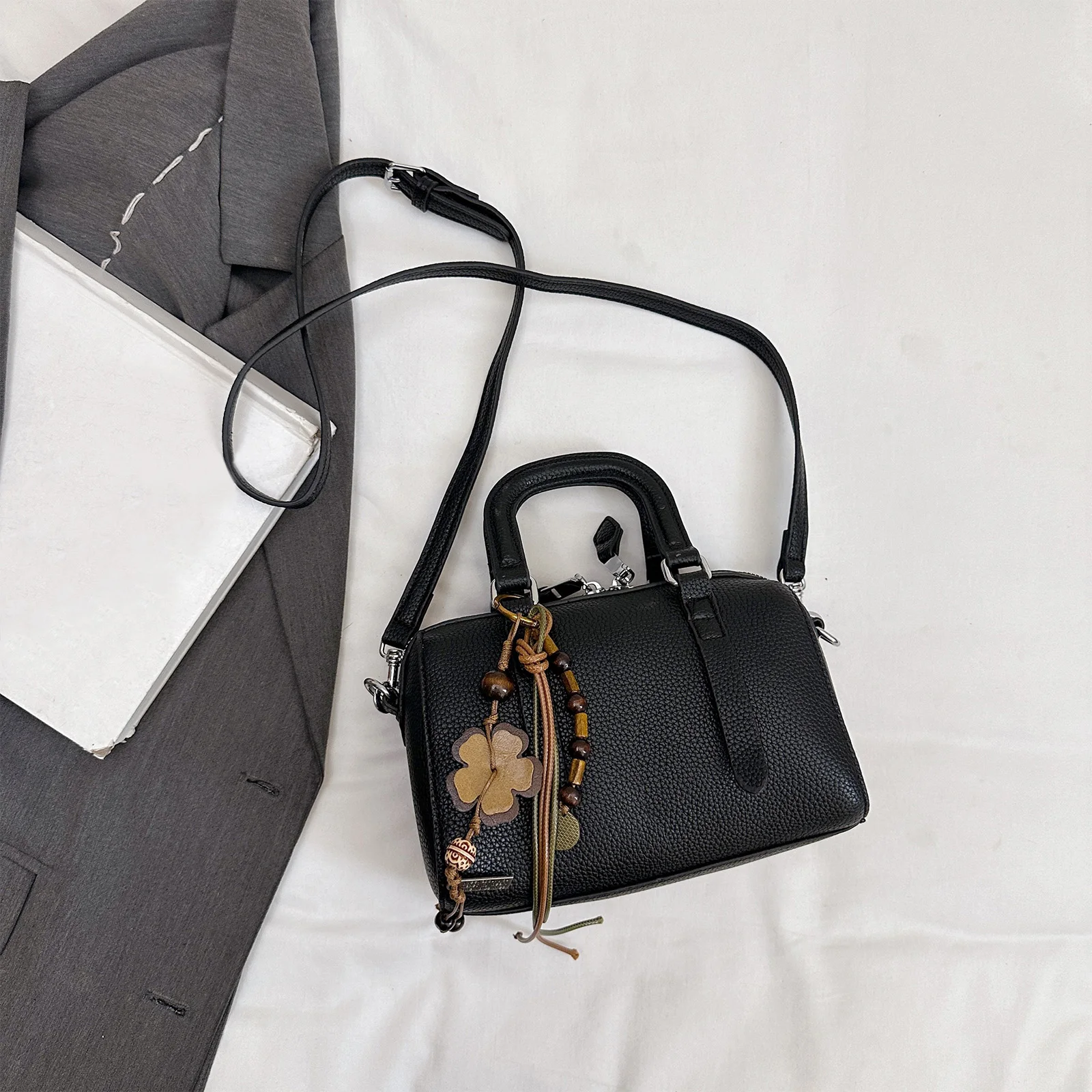 PU Leather Shoulder Bag Retro Underarm Bag Fashion Crossbody Bag for Women Work Shopping Travel