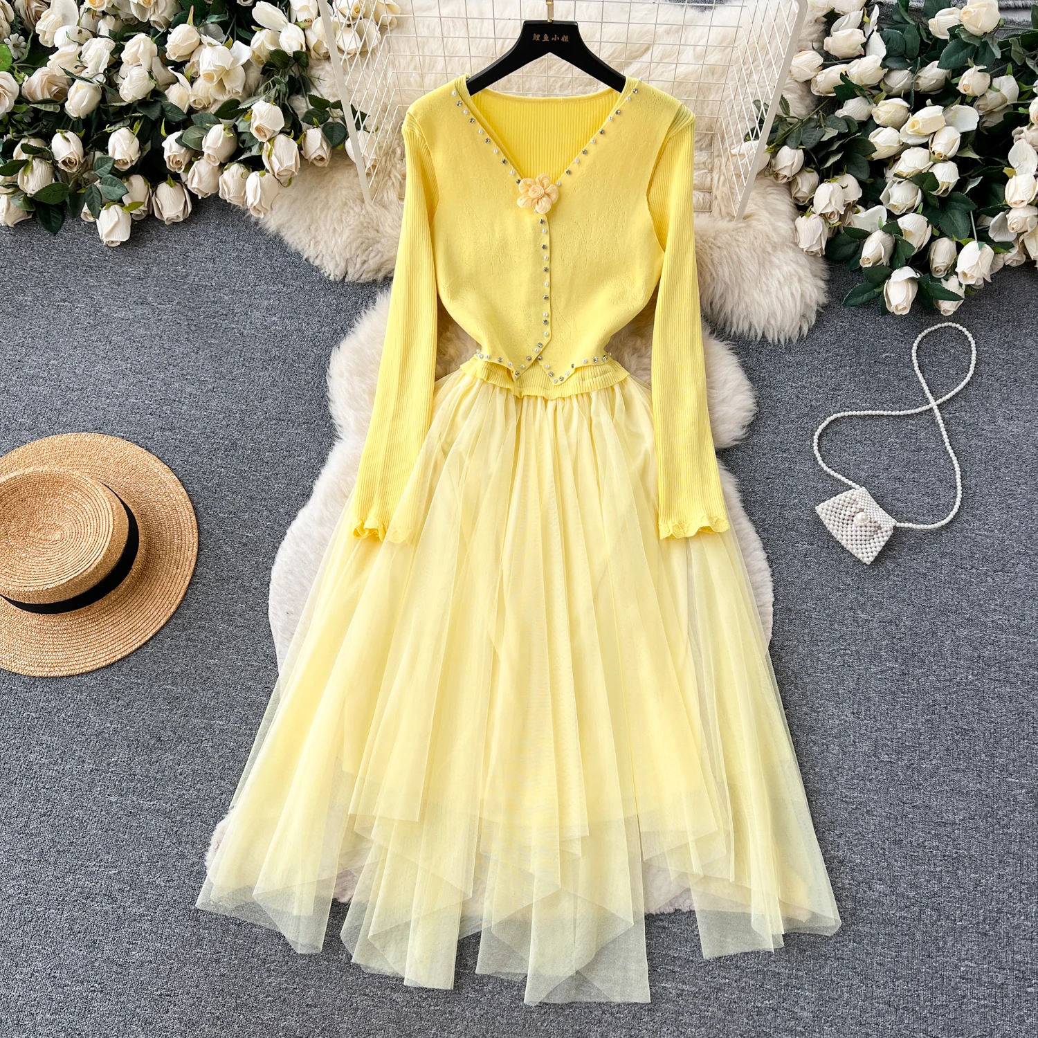 

2023 New Autumn Beaded Three-dimensional Flower Knitted Stitching Mesh Fluffy Dress Dresses
