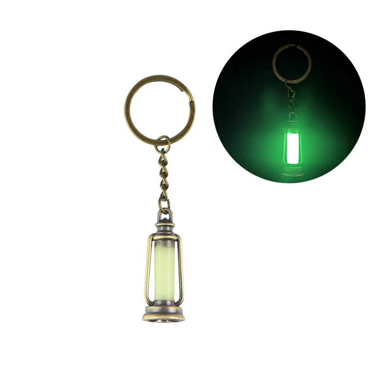 어둠 속에서 빛나는 수지 키 체인 빛나는 휴대용 램프 우편 펜던트 금속 자동 K..