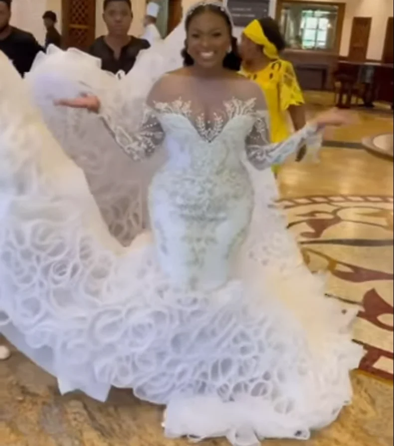 

High quality custom African Long Sleeve Round Neck Big Trailing Tutu skirt bridal mermaid wedding dresses 2023