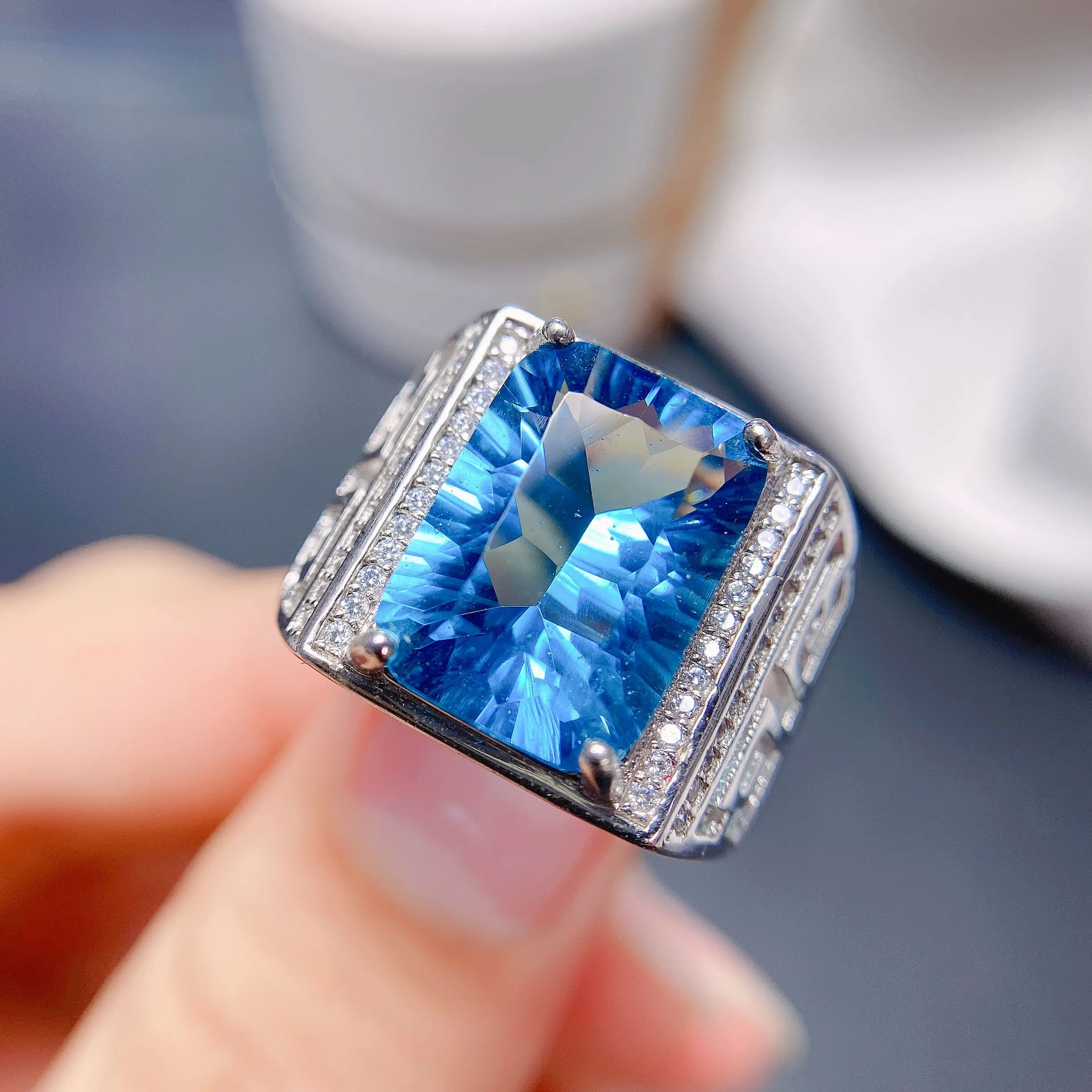 Gorgeous big size 10*14mm Natural blue topaz Ring For Men