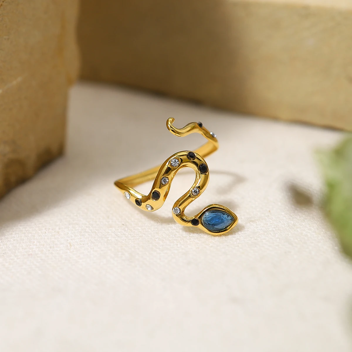 YACHAN Trendy Stainless Steel Snake Rings for Women Chic Exquisite Zircon Crystal Luxury Tarnish Free 18K Gold Plated Jewelry 4