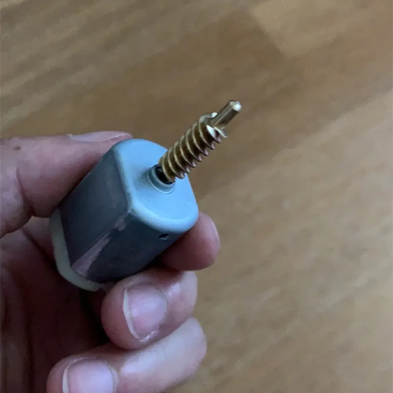 Рисунок 4 - Центральный замок двери автомобиля