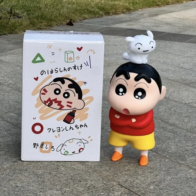 

23cm Crayon Shin-chan Anime Figure Noob Medium Red Arrogant Hugging Hands Model Trendy Gifts Home Desktop Decorations Toy Gifts