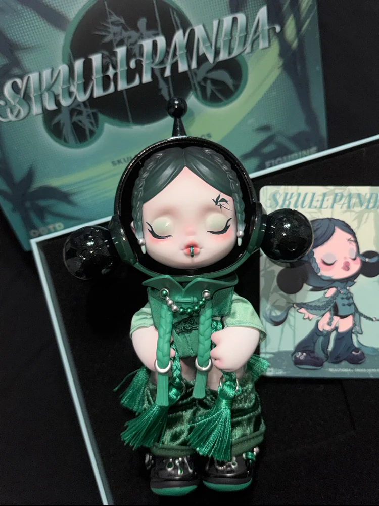 PopMart Genuine Limited Edition SKULLPANDA X CROCS OOTD Series