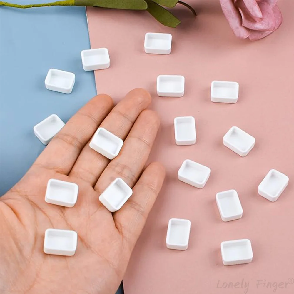 50/100/200 조각 0.5 ml 빈 수채화 페인트 팬 DIY 수채화 오일 용 흰색 플라스틱 수채화 팬 교체