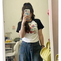 Summer ort Sve T-irt Women's Spicy Girl Versatile Korean Sle Chic oulder Insertion American Retro ort Length Top