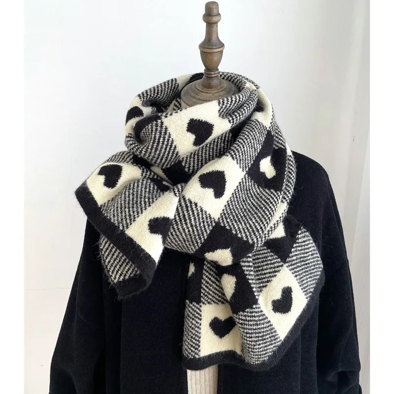 Knitted Scarf Love Heart Scarf Black White Plaid Scarf Thickened Warm Winter Women's Scarves Christmas New Year Gifts
