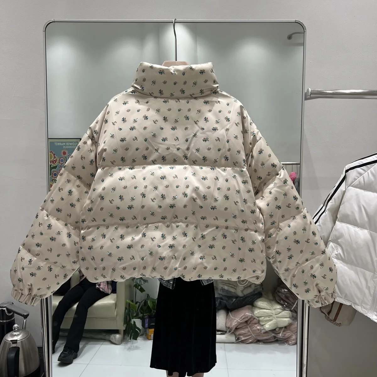 Korean Style Women's Stand-up Collar Down Jacket 2023 Winter New woman Digital Printing Satin Floral Short White Duck Down Coats