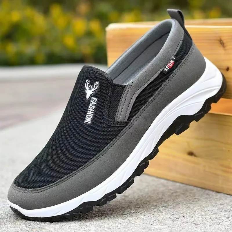 Loafers Men Sneakers Mesh Breathable Non-Slip Slip On Vulcanized Shoes Soft Sole Solid Color Comfortable Water Shoes Sport Shoes Casual Loafers Casual Shoes