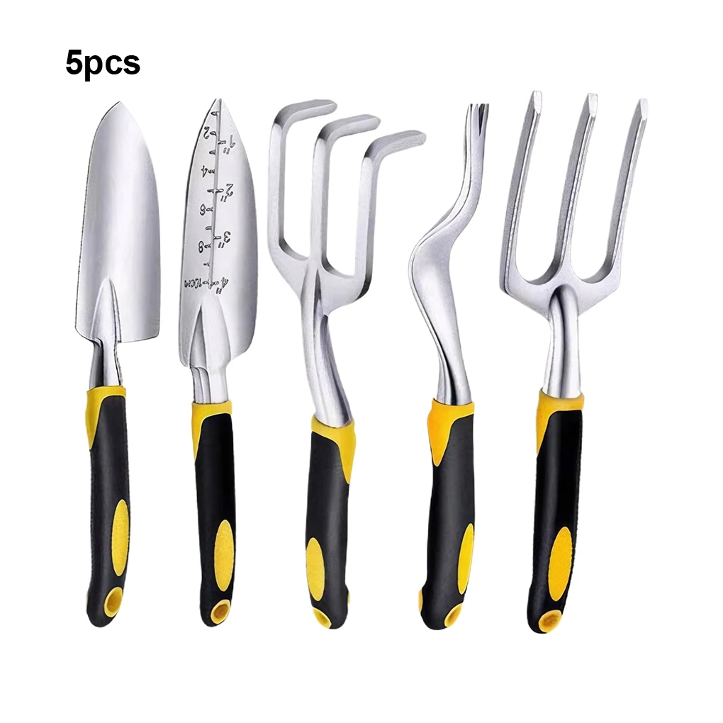 Heavy-duty Aluminum Alloy Hand Rake For Easy Garden Care 2. Handle Is Ergonomically Designed Which Green