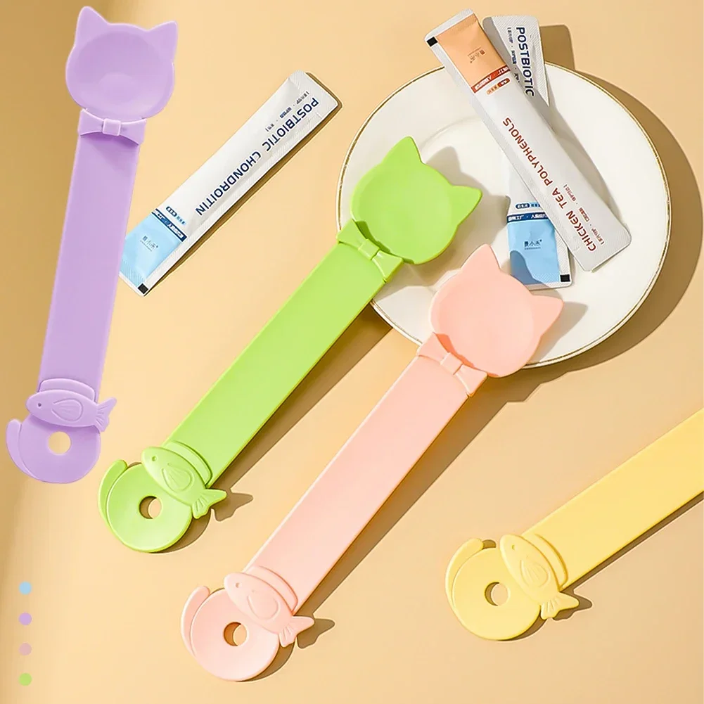 Churu Tube Helper: Dispenser per snack liquidi e purè per gatti, con cucchiaio dosatore, facile da usare, accessori per l'alimentazione degli animali domestici - immagine 3