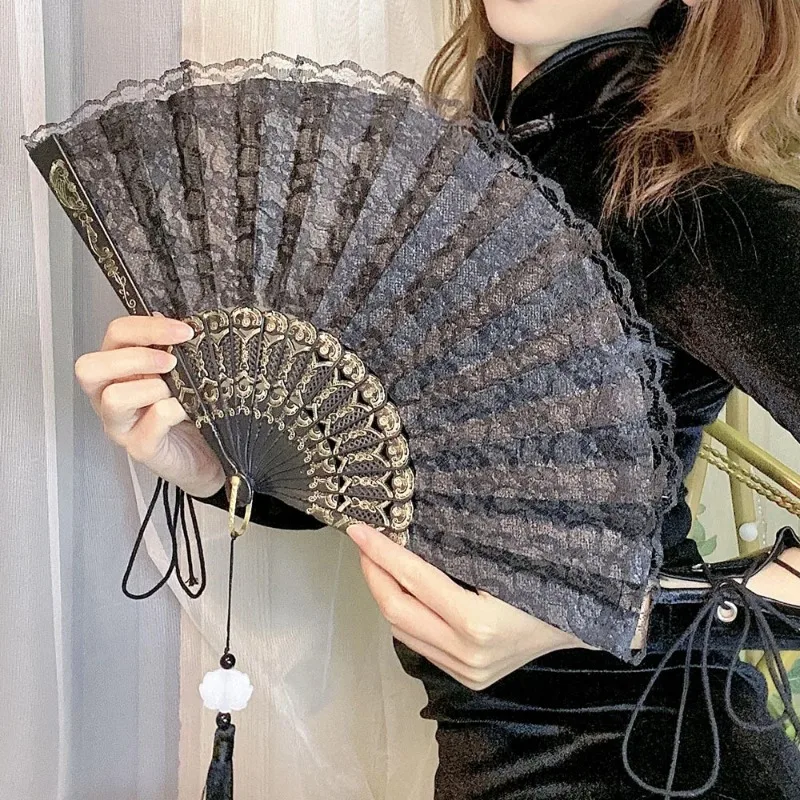 Folding Fan Hand Fan Fashion Wedding White Lace Folding Fan Plastic Wedding Cosplay Party Home Decorative Fan Ancient Bride Hand Decoration