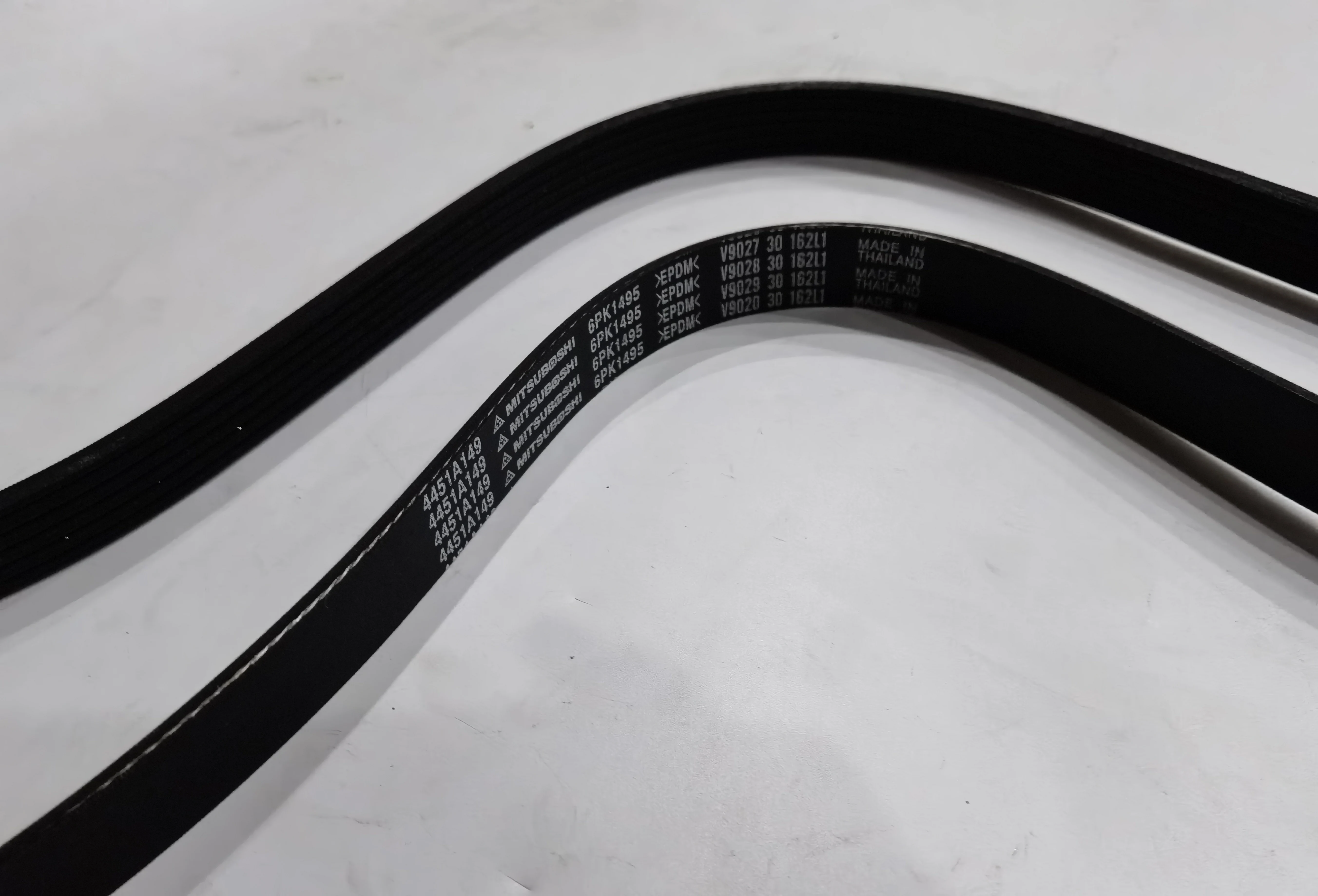 Suitable for Mitsubishi Mazda ISUZU automotive belt generator belt 
