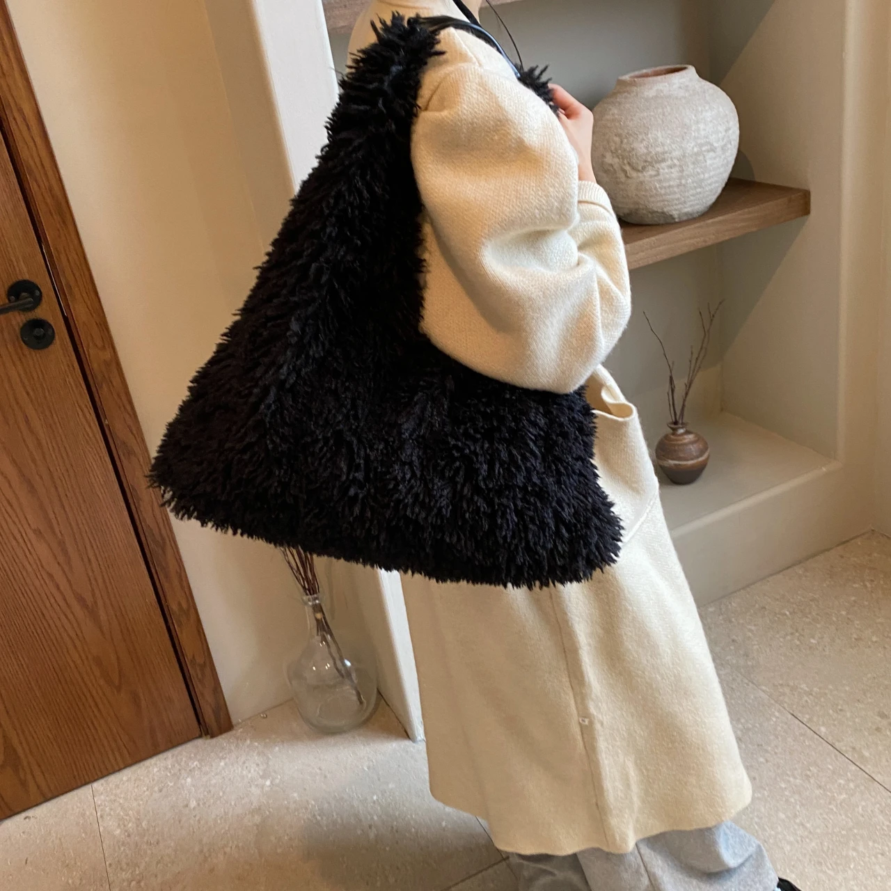 2024 Winter Frauen Tasche Mode Faux Pelz Schulter Tasche Weichen, Flauschigen Plüsch Handtasche Tote Große Kapazität Lamm Wolle Einkaufstasche Dame – Detail 22