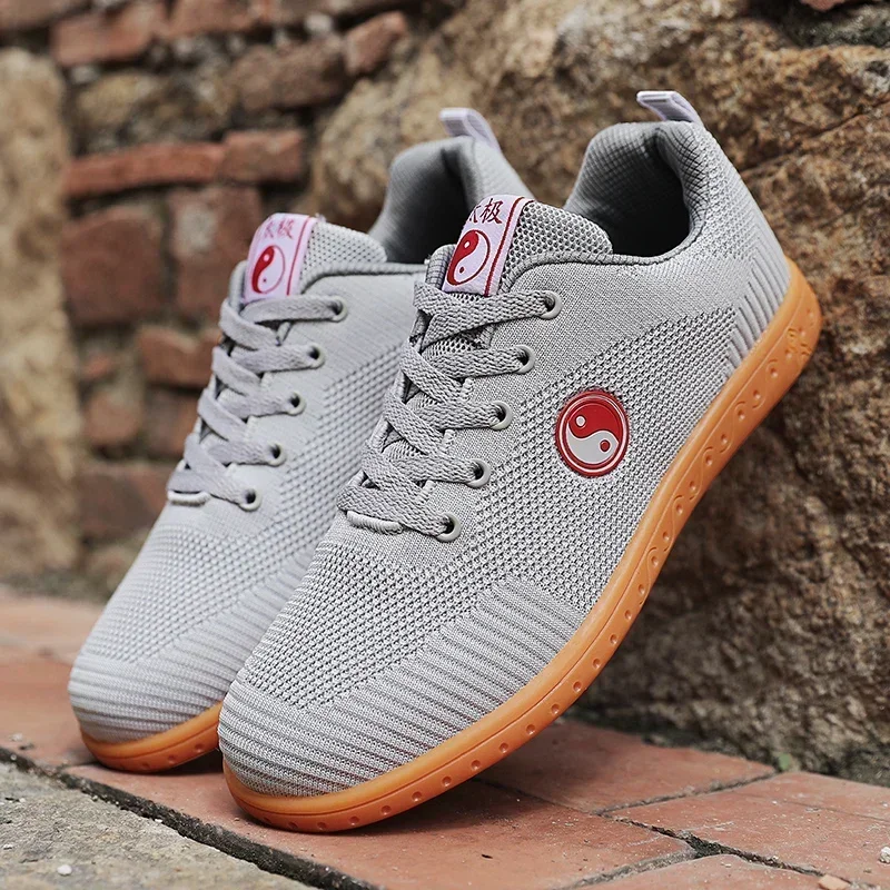Spring Mesh Breathable Kung Fu Shoes Men Women TaiChi Martial Arts Shoes Comfortable Wear-Resisting Karate Taekwondo Sneakers