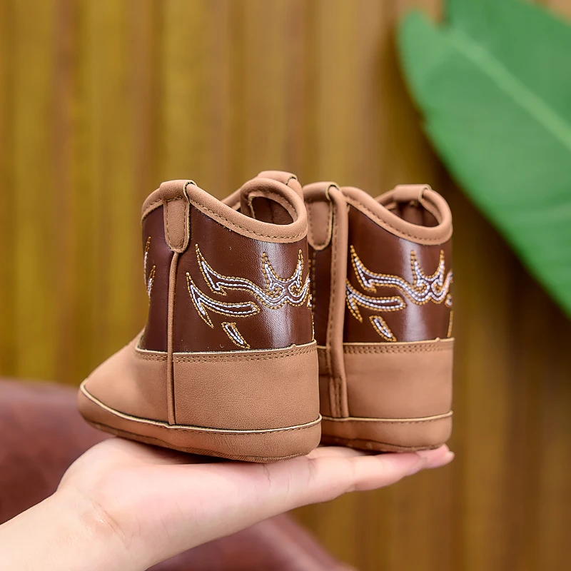 Spring, Autumn, and Winter Boots for 0-1 Year Old Boys and Girls, Casual and Fashionable Soft-Soled High-Top Baby Shoes with Side Velcro, Suitable for Daily Indoor and Outdoor Activities, Toddler Shoe - 3