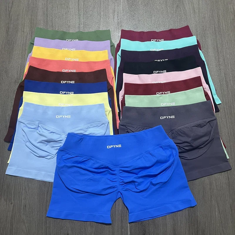 Impact Shorts with Logo 4.5'' Low Waist Seamless Yoga Shorts Scrunch Bum Gym Shorts Workout Biker Short Stretch Fitness Short 4
