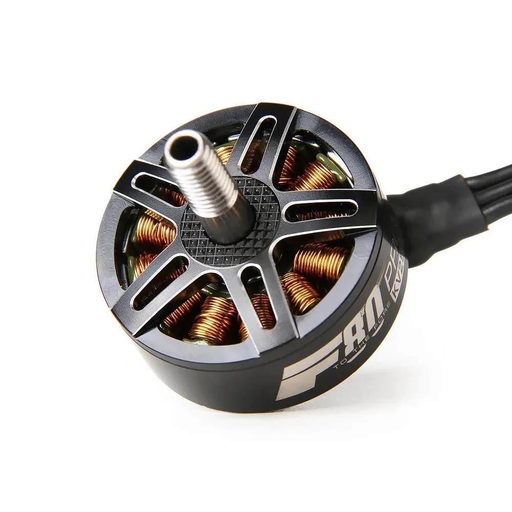 Moteur TMotor F80 Pro Brushless pour Drone FPV Course - 2500KV, gros plan sur le dessus avec vis de fixation et logo TMotor