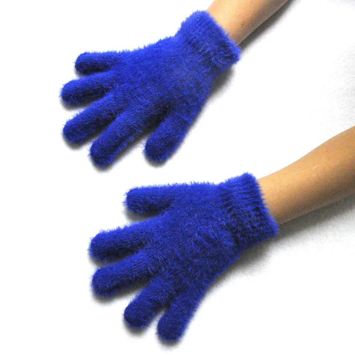 New Warm 3-6 Years Old Children Gloves Winter Baby Faux Sable Solid Thickened Plush Furry Full Finger Mittens Autumn Hand Warmer 6