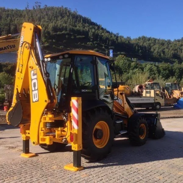 Рисунок 2 - Экскаватор-погрузчик JCB 3CX