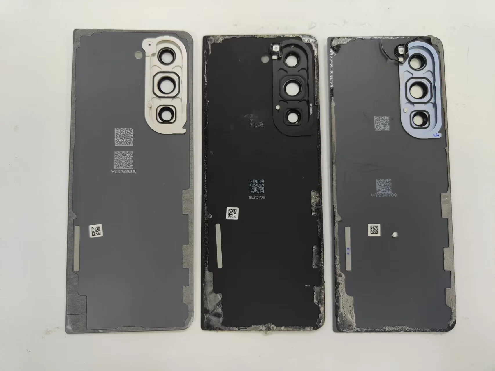 삼성 갤럭시 Z 폴드5 5G SM-F946B/DS 교체 부품  분해된 후면 커버 유리(카메라 렌즈 포함)