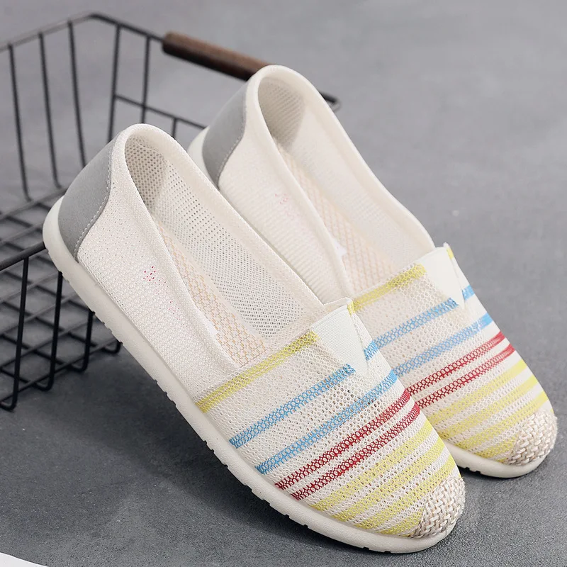 

New Mesh Shoes Sandals Beijing Old Cloth Shoes Women's Breathable Loafer Shoes Mom's Shoes Anti slip Comfortable Casual Shoes