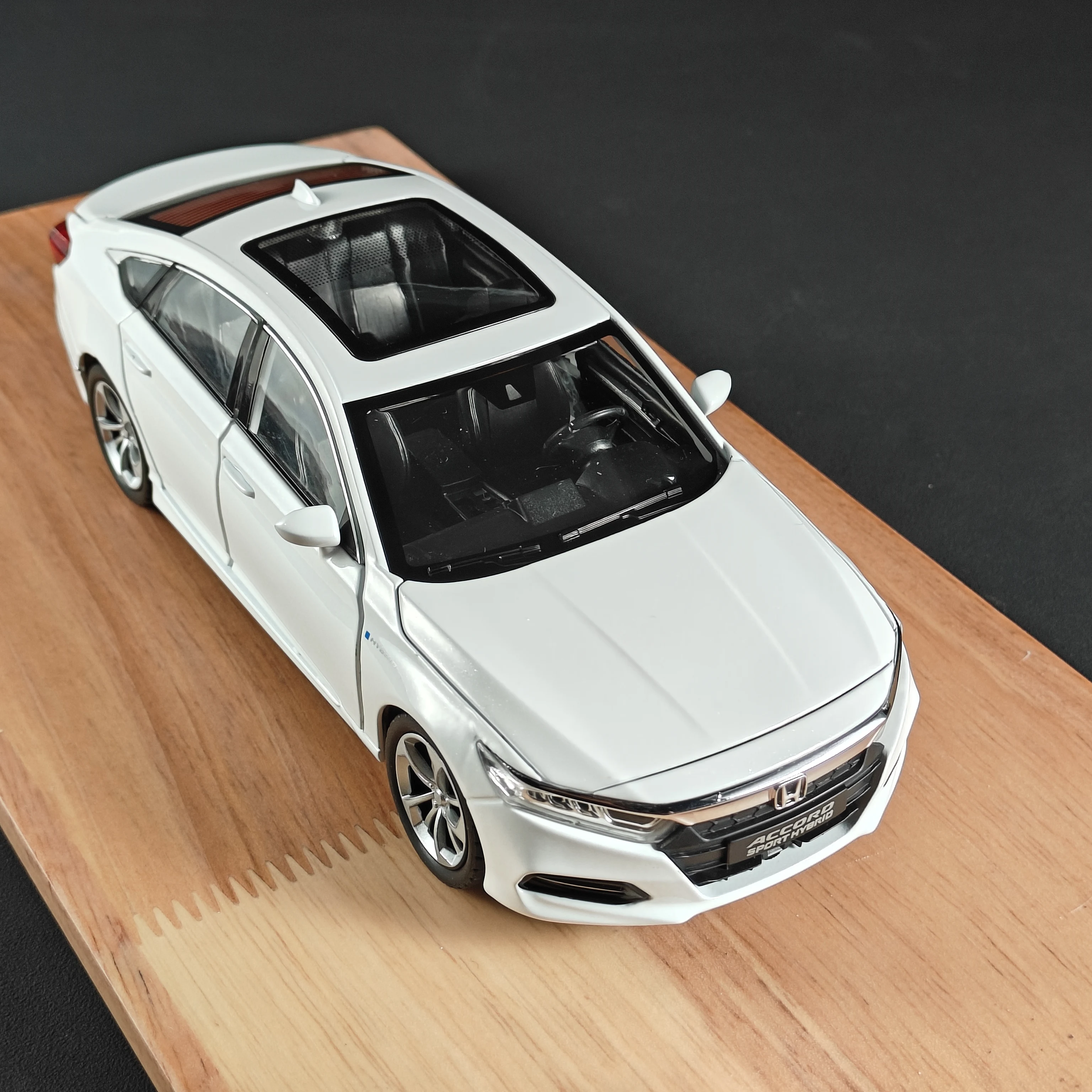 1:24 Honda Accord Alloy Diecast Limousine Metal Model Simulation
