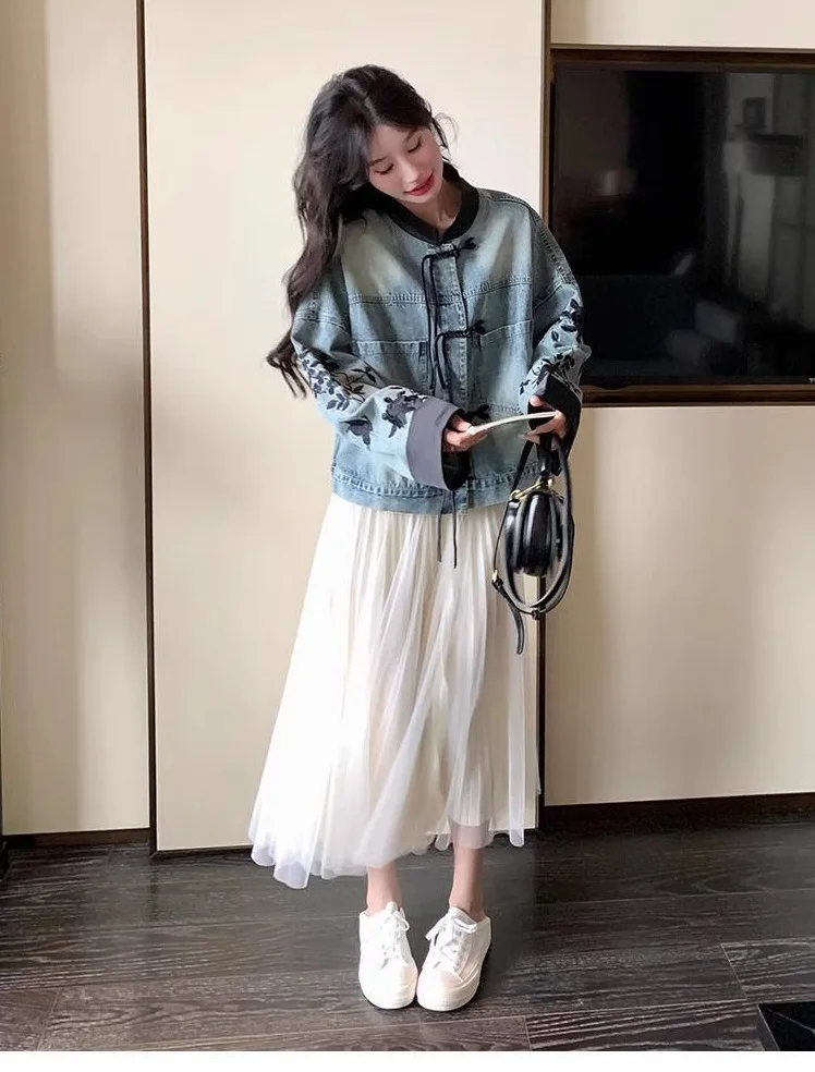 Chic Denim Jacket Women's Outwear 2026 Spring Autumn New Chinese Loose Embroidered Plus Size 3XL Jeans Short Coat Tops