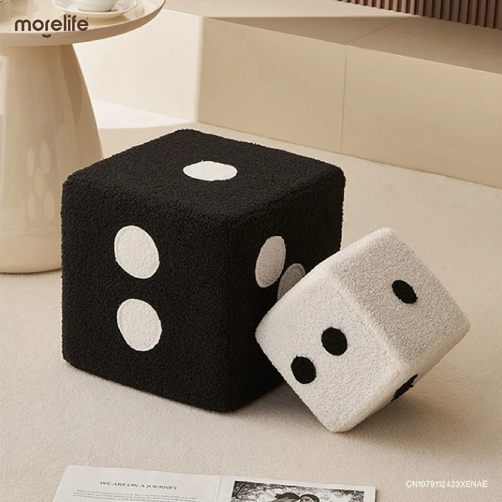 

Creative Dice Cashmere Lamb Stool Living Room Modern Minimalism Shoe Changing Stools Thickened Footstools Decorative Furniture