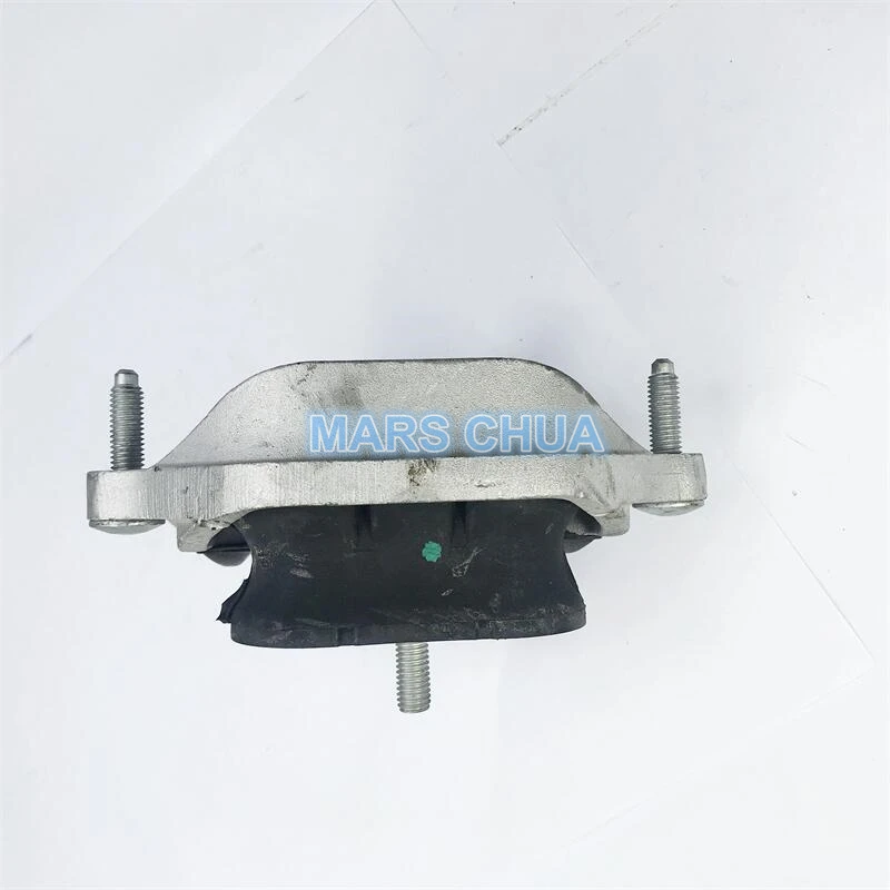Automobile Front Drive Unit Rubber Bearing Motor Bracket Gearbox Bracket 8K0399151BD Is Suitable for Audi A4 A5 Q5 engine mount bracket