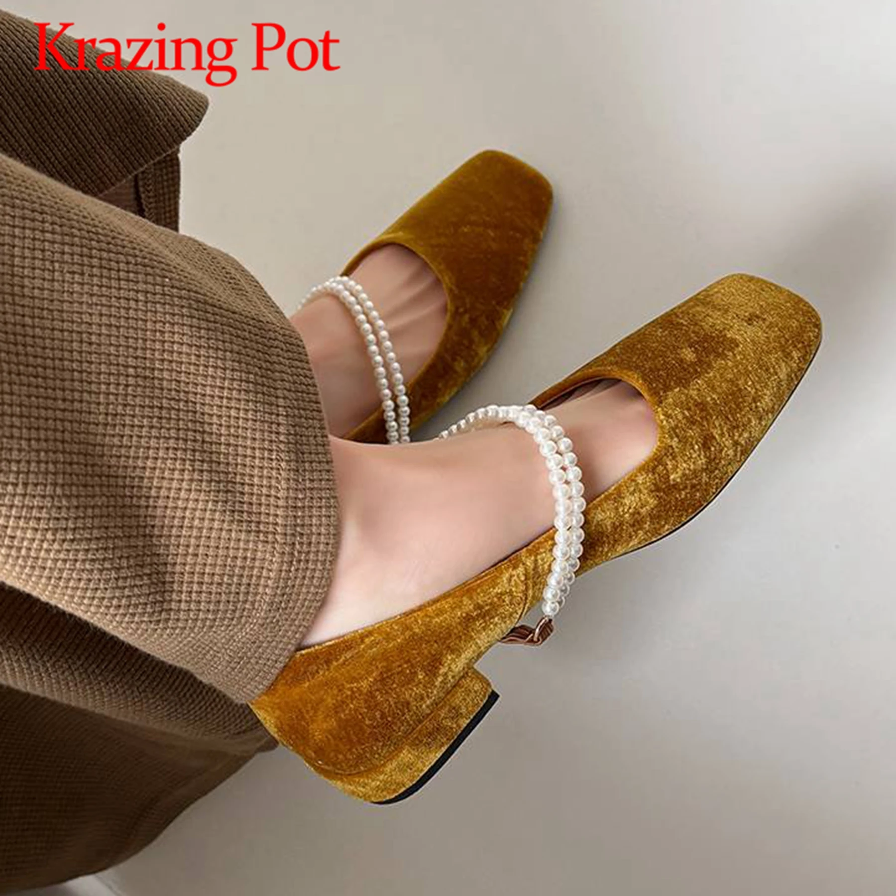 

Женские туфли-лодочки из натуральной кожи, на низком квадратном каблуке