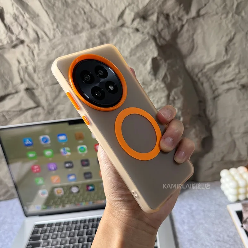 Contrast Color Magnetic Translucent Acrylic Phone Case with Skin-friendly Feel