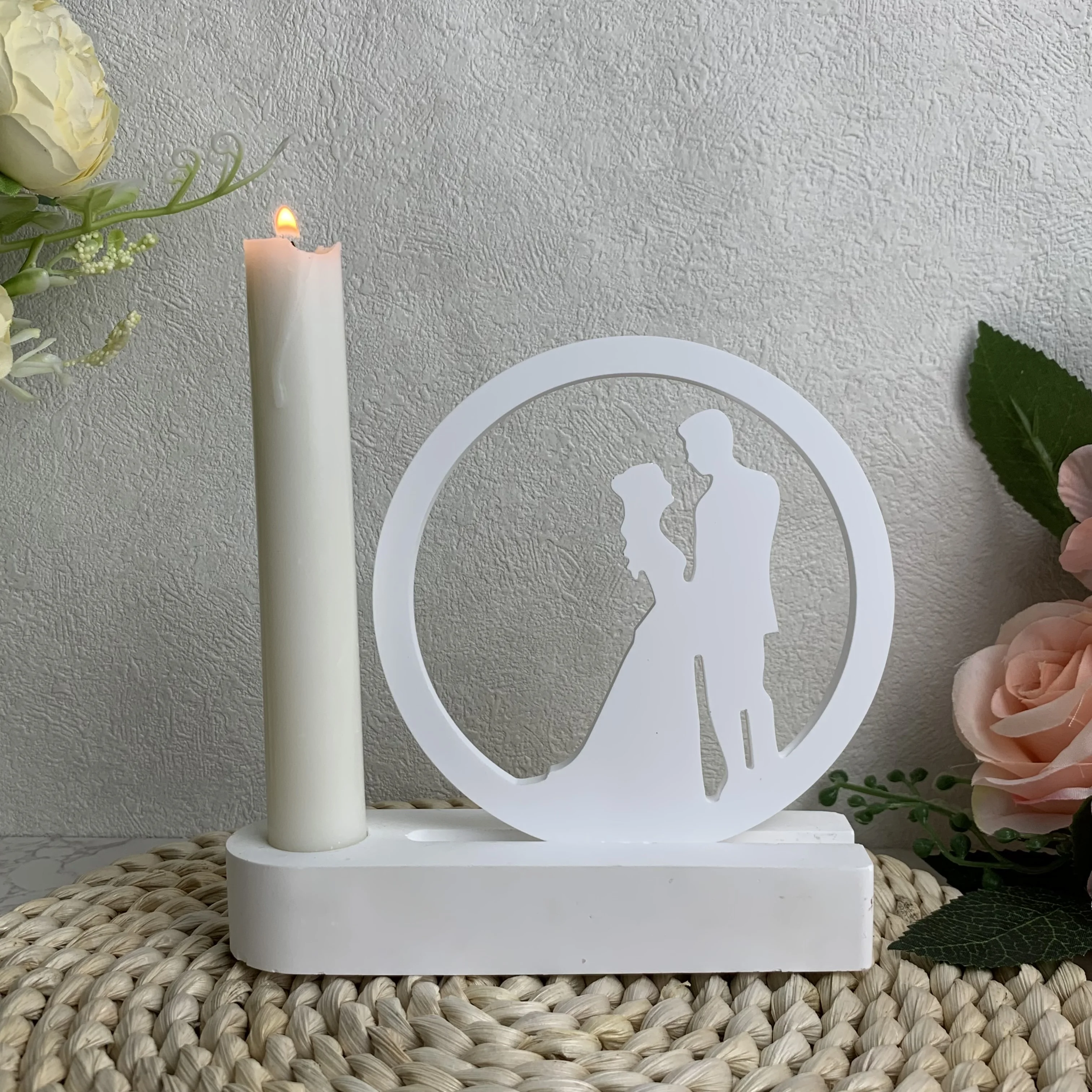 Silicone Mold Newlyweds In The Circle Plug-in Decorative Candlestick Plaster Mold Silicone Moulds Wedding Dress Newlywed Couple Gypsum Molds