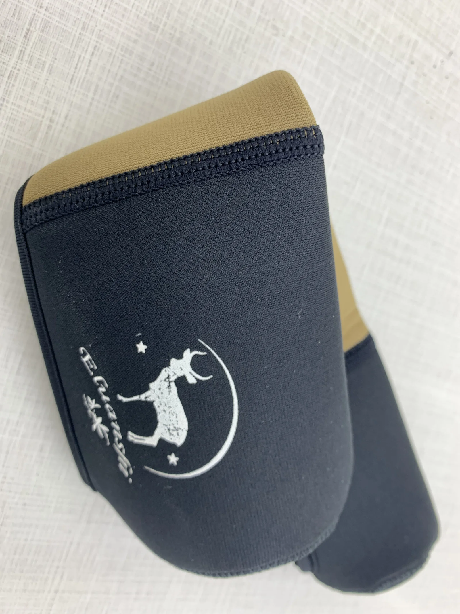 Description Picture 4 of itemHunting Riflescope Optics Cover Military Pouch Neoprene Rifle Scope Cover Black Color 33x6.5x4.5cm Gun Bag Pouch PP6-0096