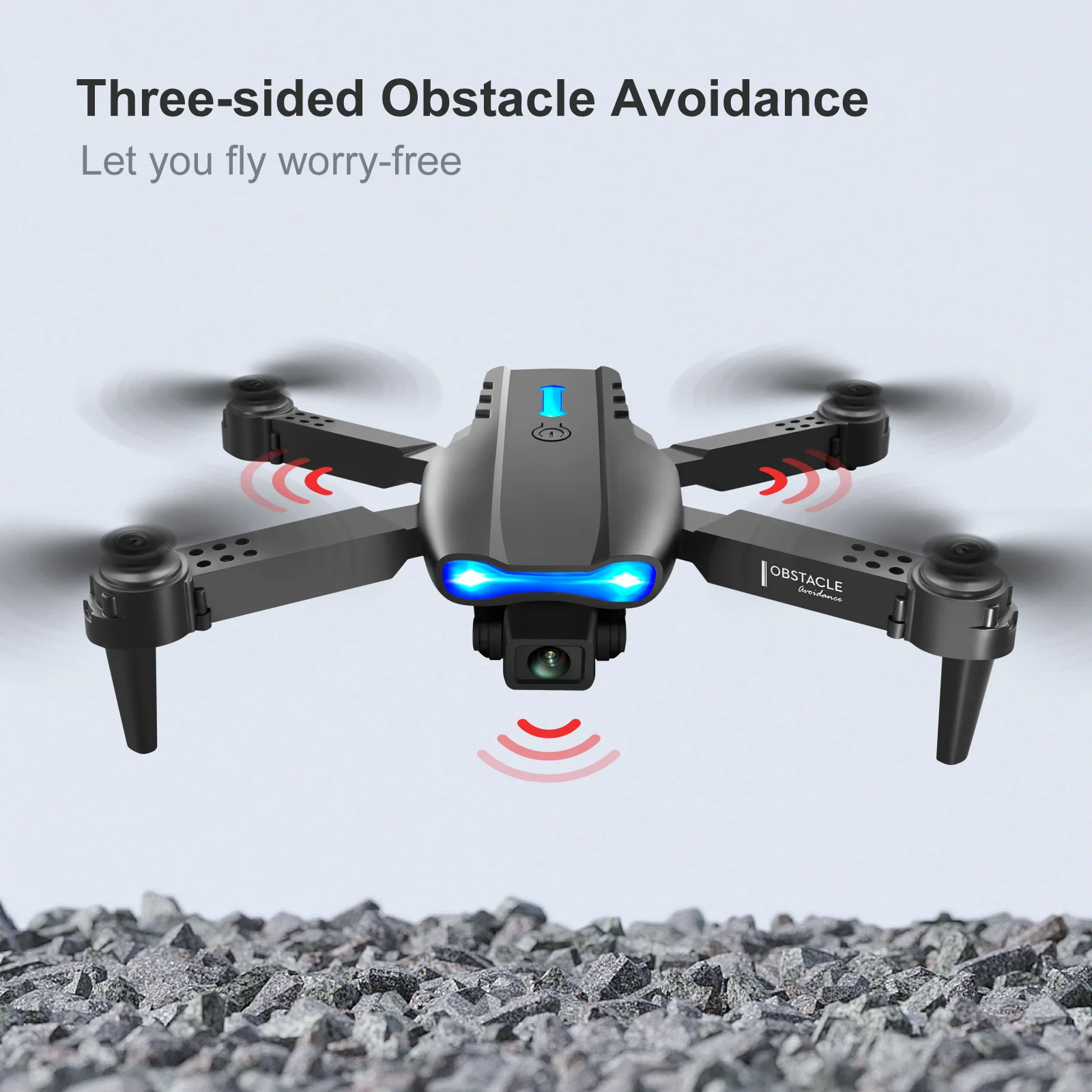 Drone de transport protection orange avec caméra HD transportant un colis, ciel bleu en arrière-plan.