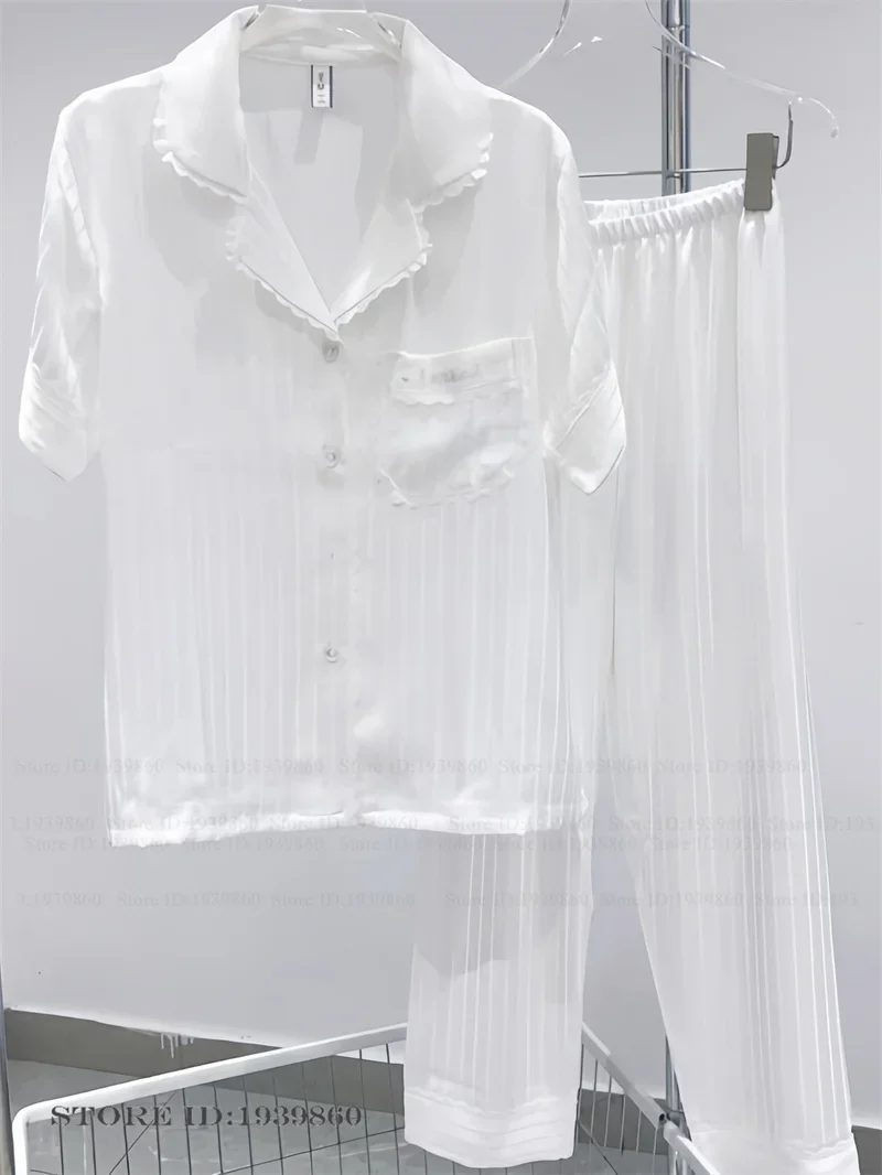 بيجامة حرير دانتيل وردي أنيقة