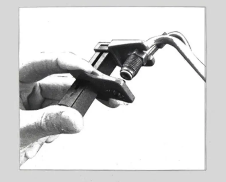 4 Pieces Brake Hose Clamp Car Brake Nozzle Clip Hose Clamp to Prevent Oil Leakage