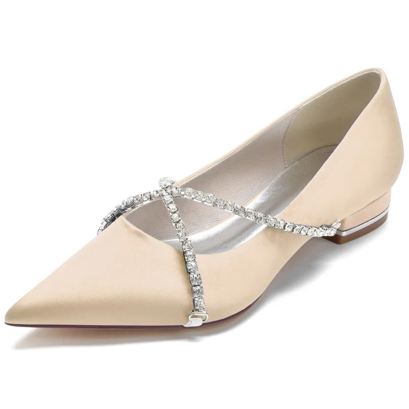 

2024 Metal Diamond Chain Sandals Pointed Satin Single Shoes Wedding Bridal Flat Shoes Candy Ballet Shoes 36-43 Women Daily Pumps