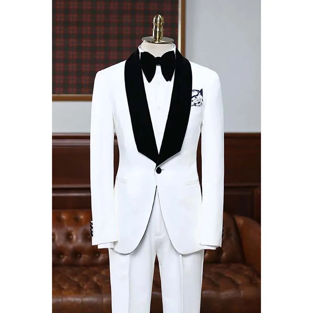 

Элегантные белые мужские костюмы на одной пуговице, Черная шаль с отворотом, приталенные роскошные свадебные наряды для жениха, 2 предмета, жакет и брюки, мужской костюм