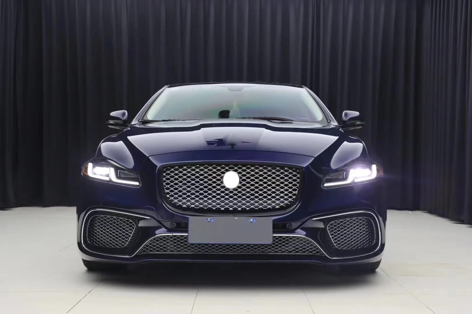 Jaguar XJ 설치용 바디 키트; Jaguar XJ의 모든 모델의 경우 Jaguar XJ 2010-2019의 모든 모델