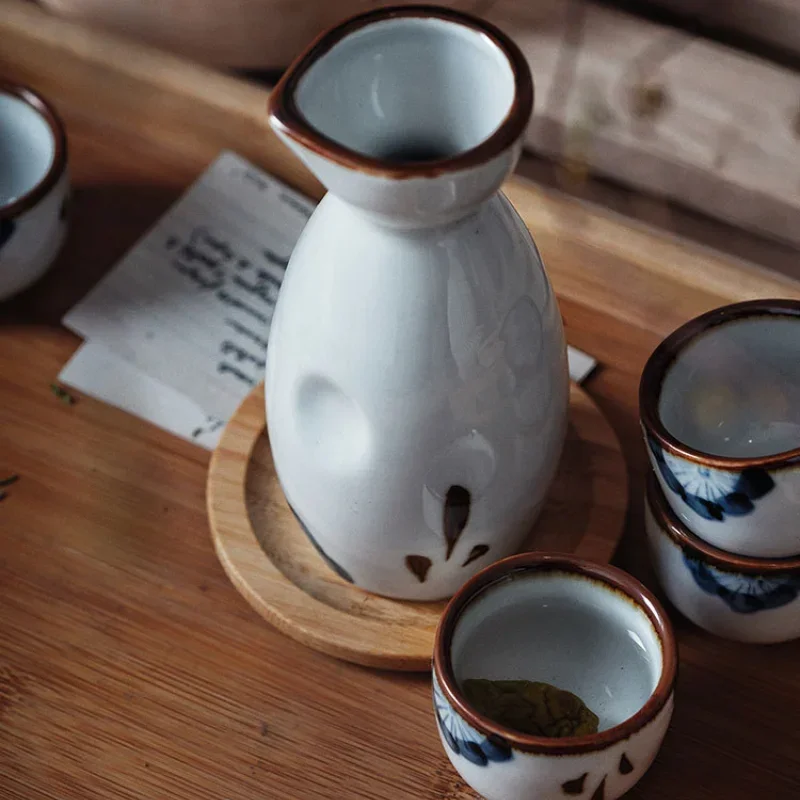Japanese Sake Set Creative Ceramic Wine Home Insulation Wine Glass Ceramic One Pot Four Cup Sake White Pot Barware Set
