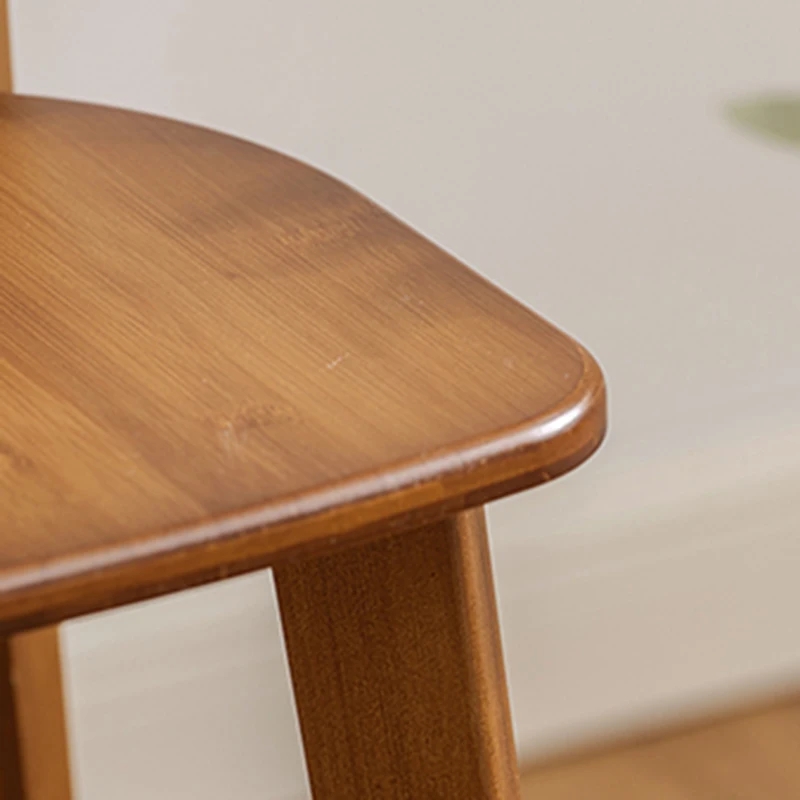 Рисунок 5 - Деревянное Европейское барное кресло